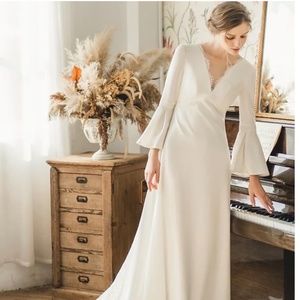 Beautiful Sheath Wedding Dress V-Neck Sweep❤️